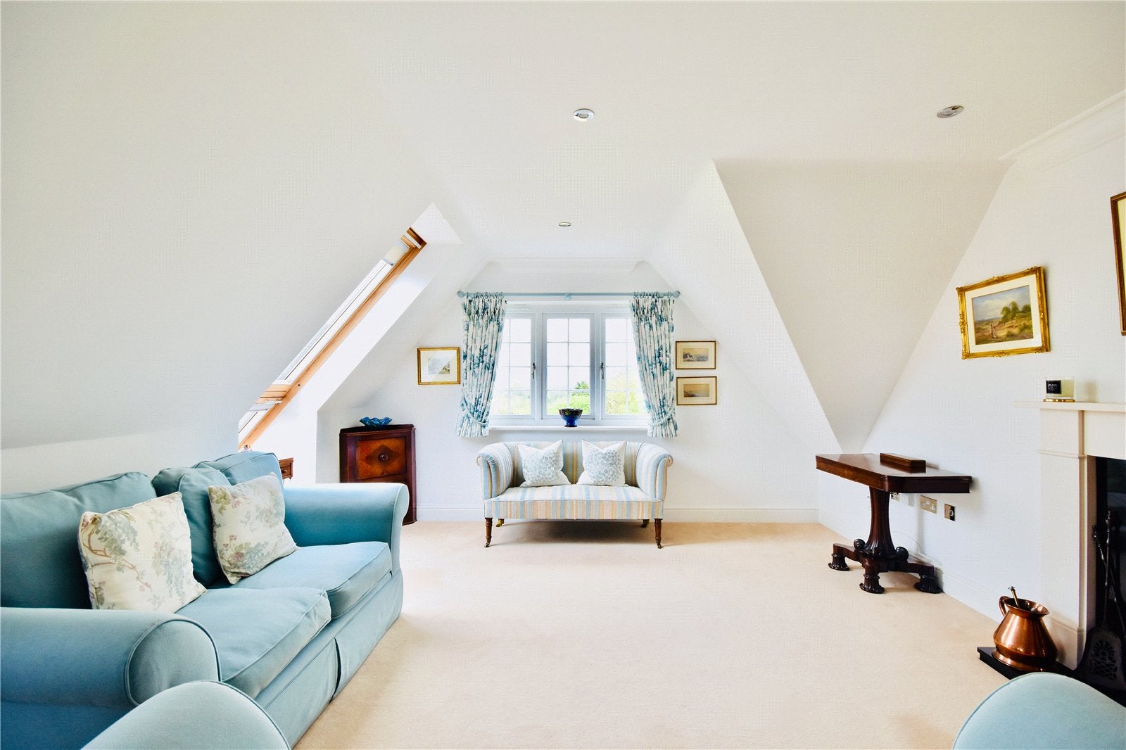 Flat Guildford Road in Mole Valley
