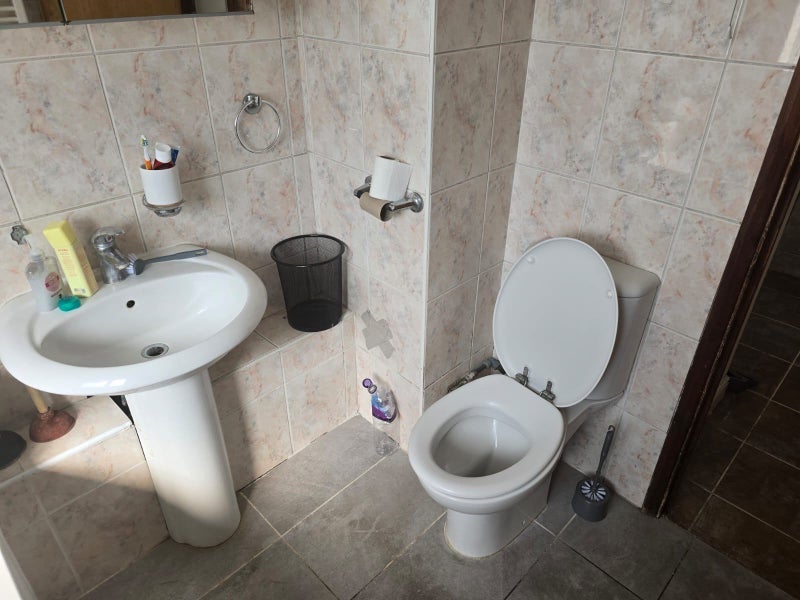 Room Finchley Road in Greater London