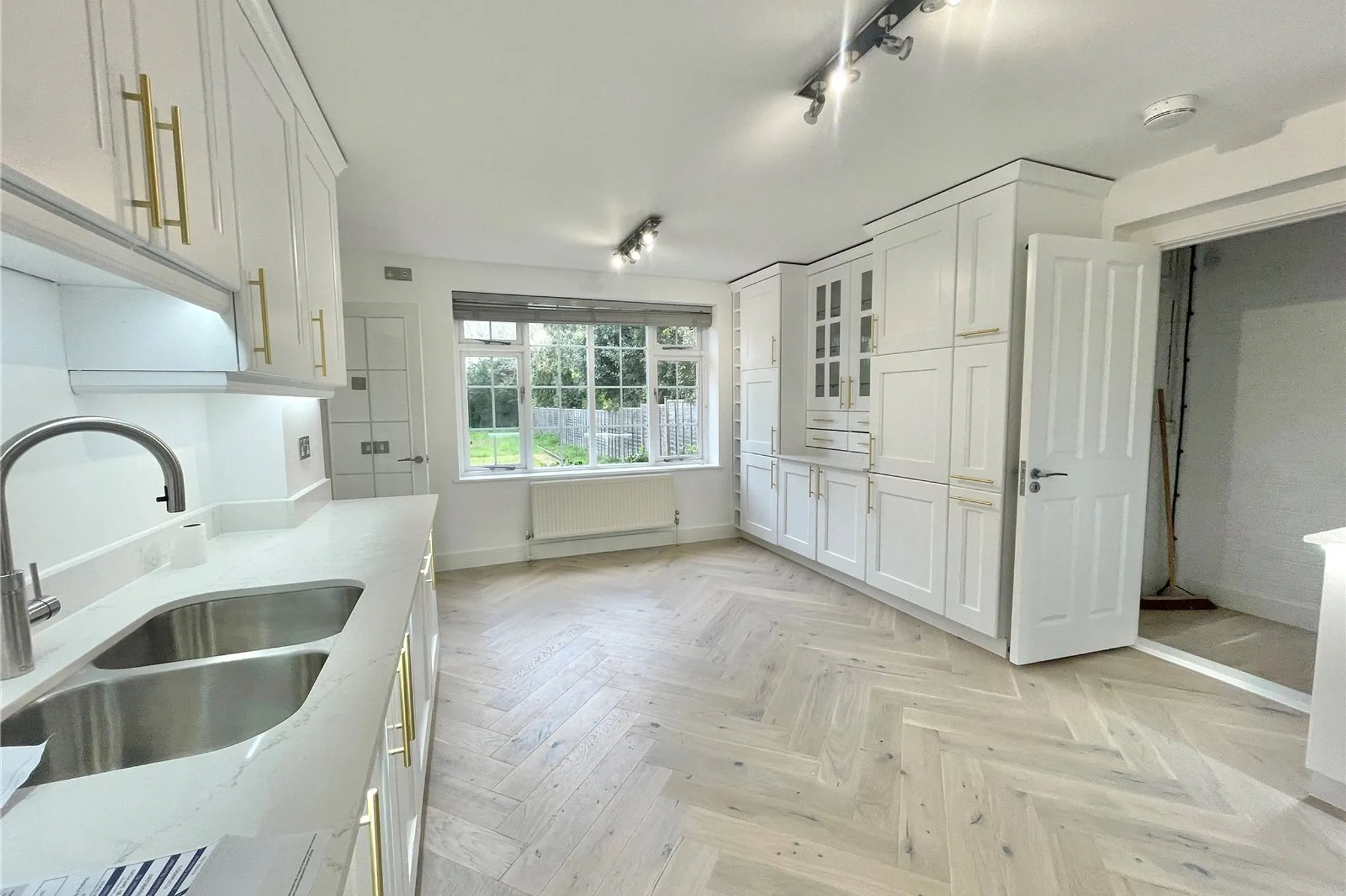 House Aldenham Avenue in Hertsmere