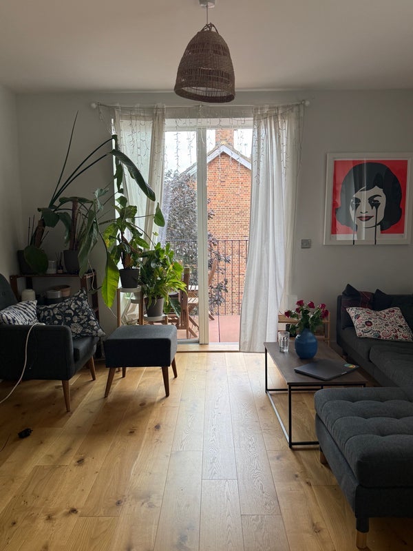 Room Well Street in Greater London