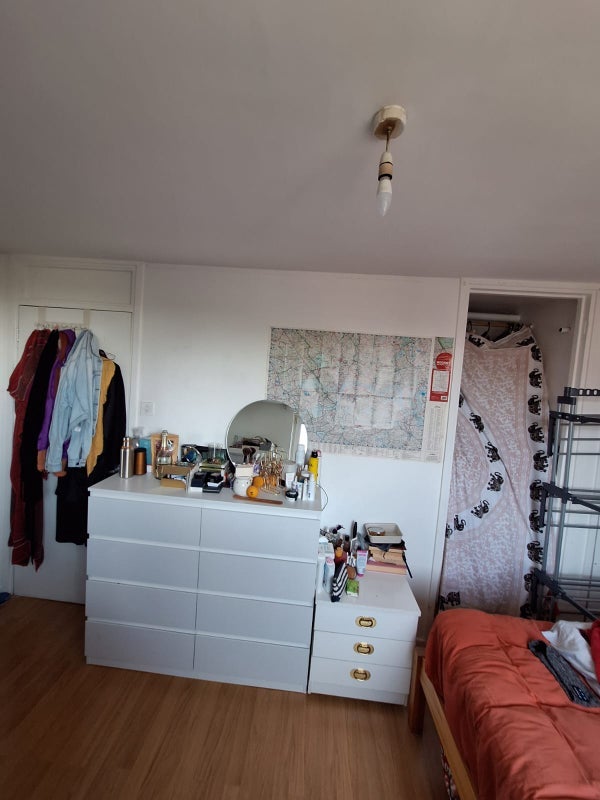 Room Bredgar Road in Greater London