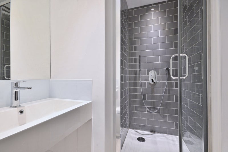Room Culvert Road in Greater London