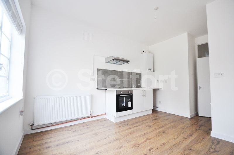 Flat Bromley Road in Greater London