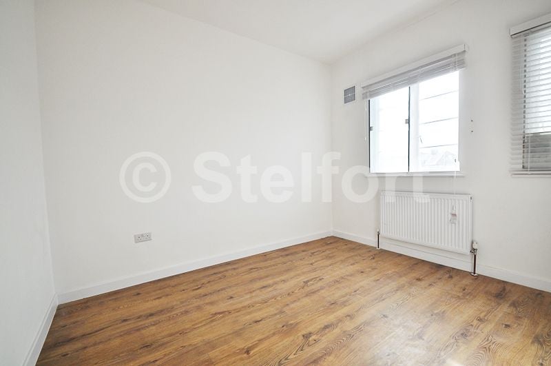 Flat Bromley Road in Greater London