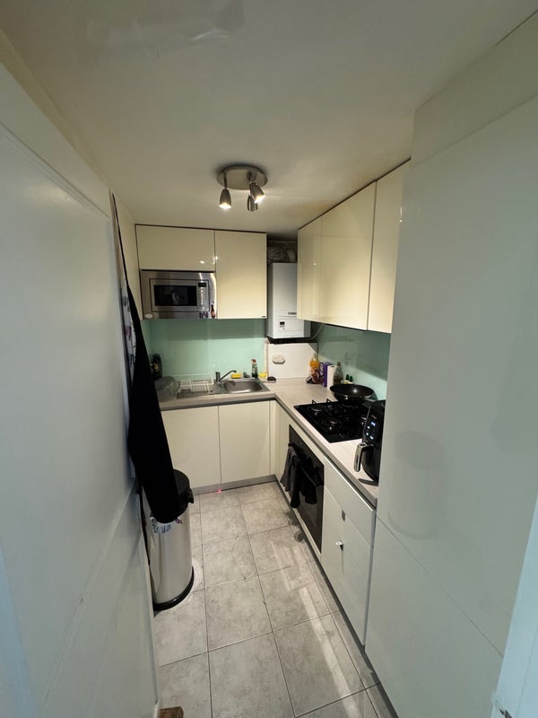 Room Ronalds Road in Greater London