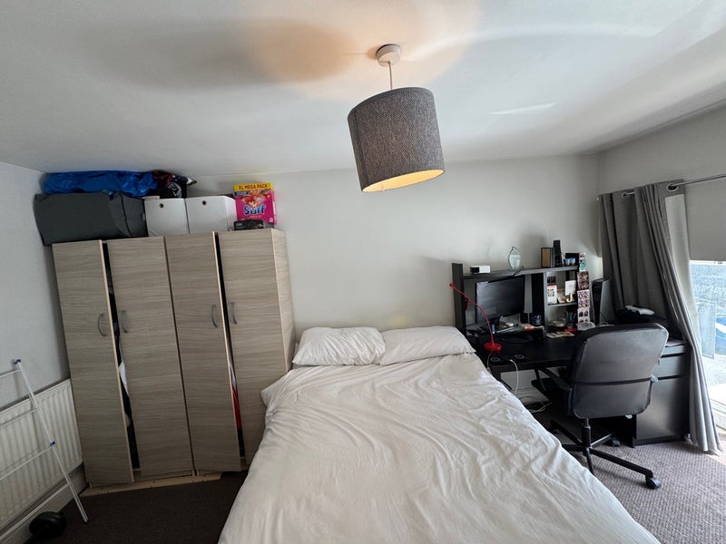 Room Ronalds Road in Greater London