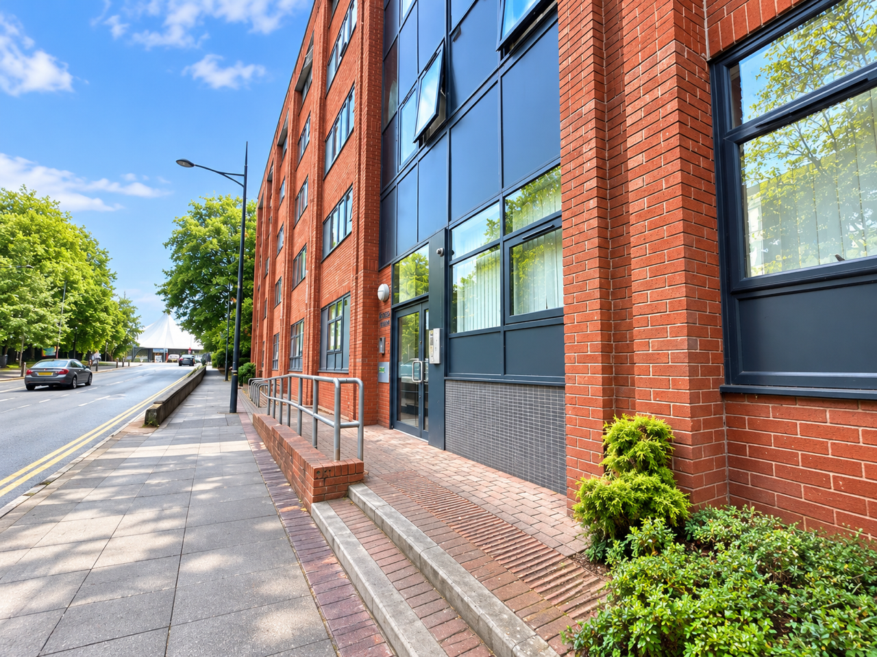 Flat Farnsby Street in Swindon