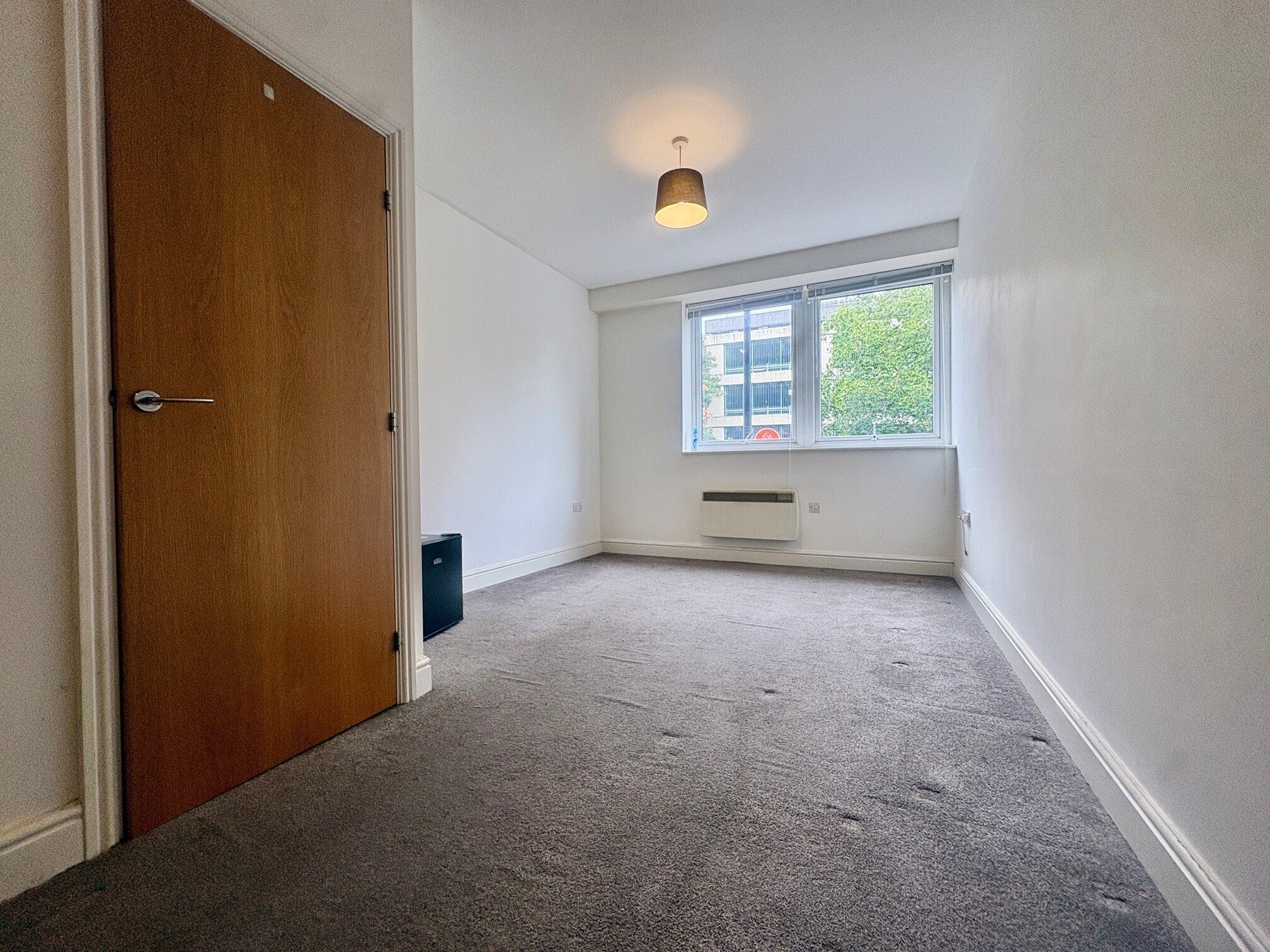Flat Farnsby Street in Swindon