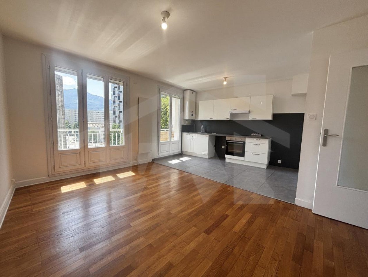 Appartement Rue Saint-Roch à Livet-et-Gavet