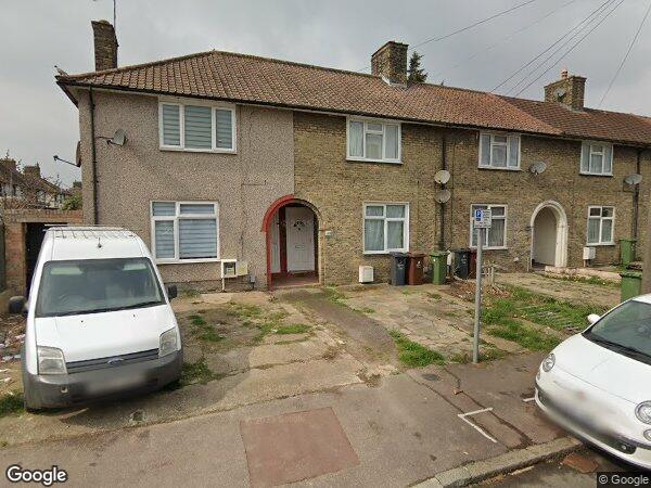 House Hatfield Road in Greater London