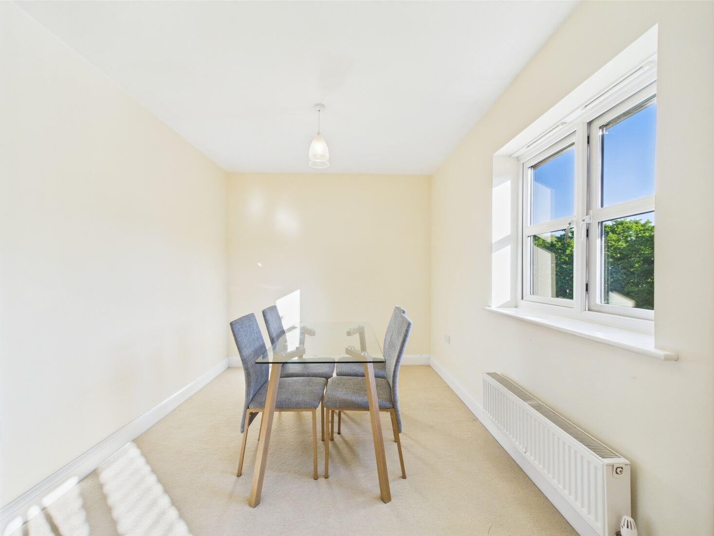 Flat Middlewood Close in Metropolitan Borough of Solihull