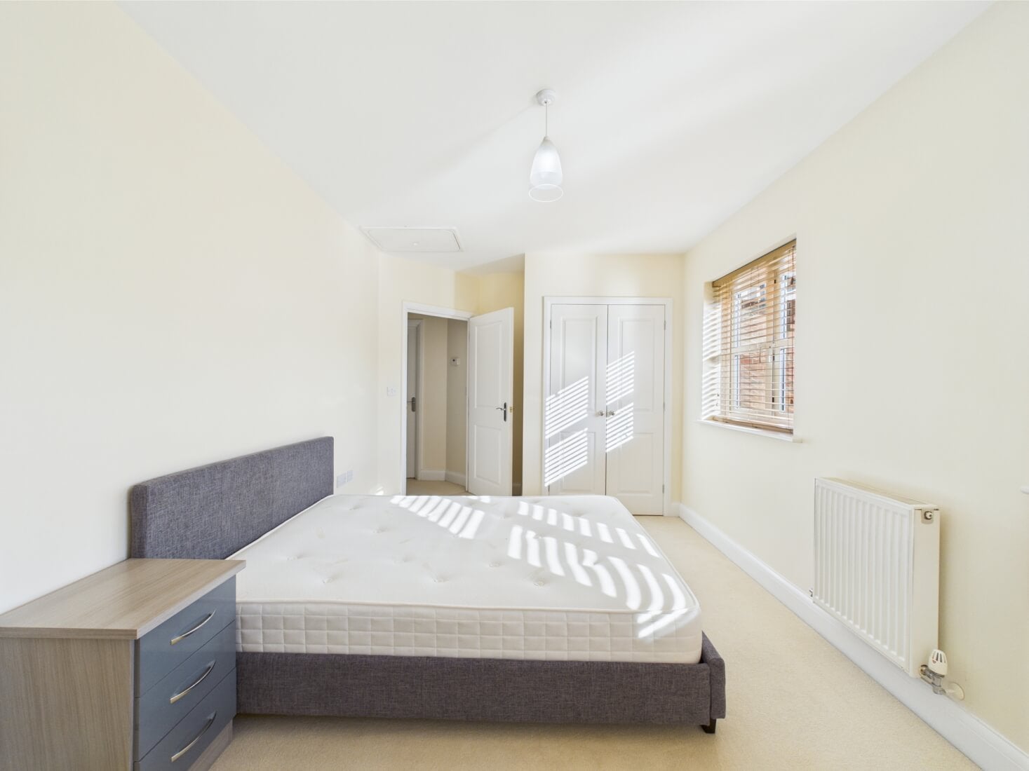 Flat Middlewood Close in Metropolitan Borough of Solihull