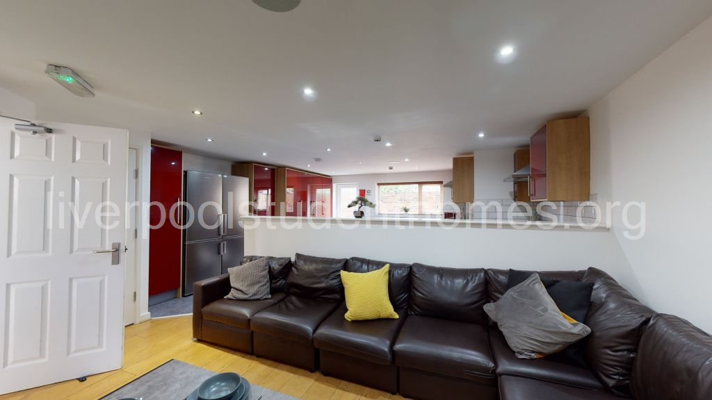 Room Shaw Street in Liverpool
