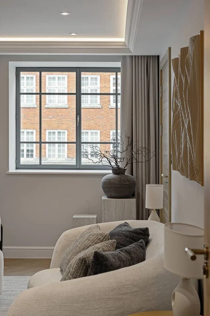 Flat Kensington High Street in Greater London