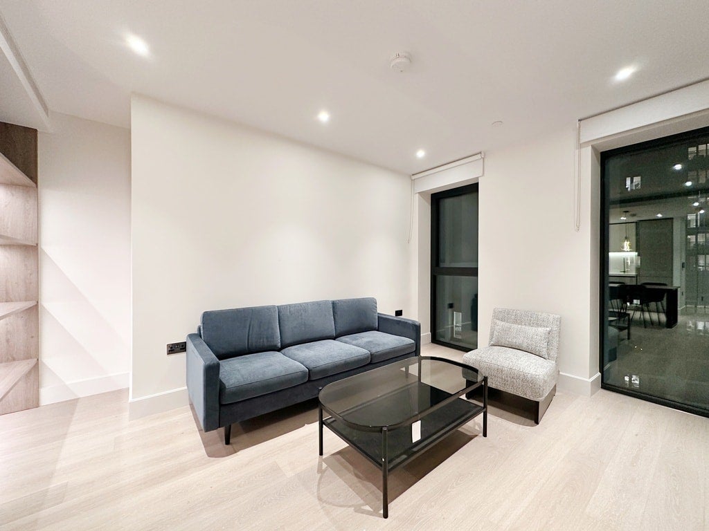 Flat Wood Lane in Greater London