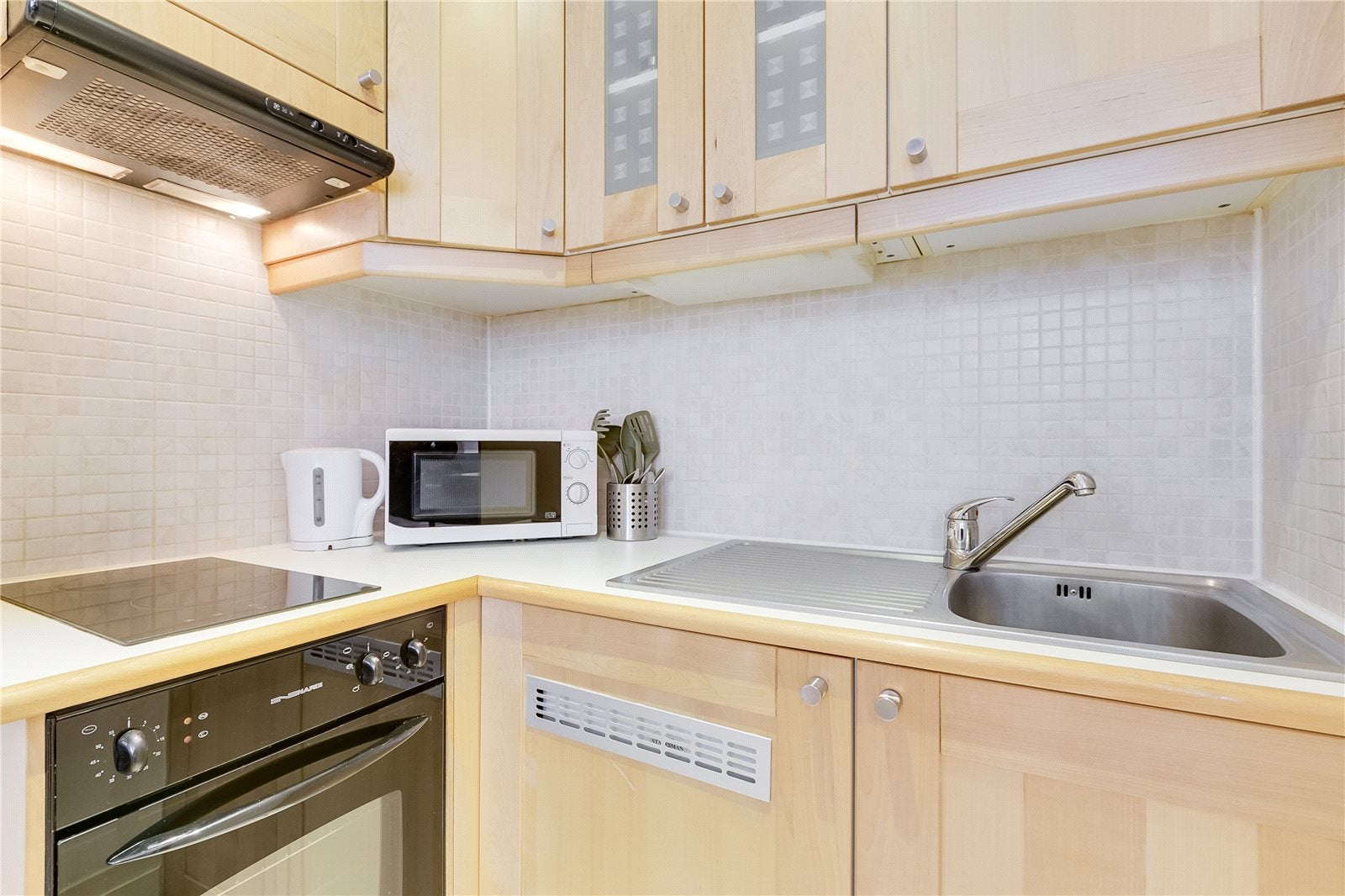 Flat Claverton Street in City of Westminster