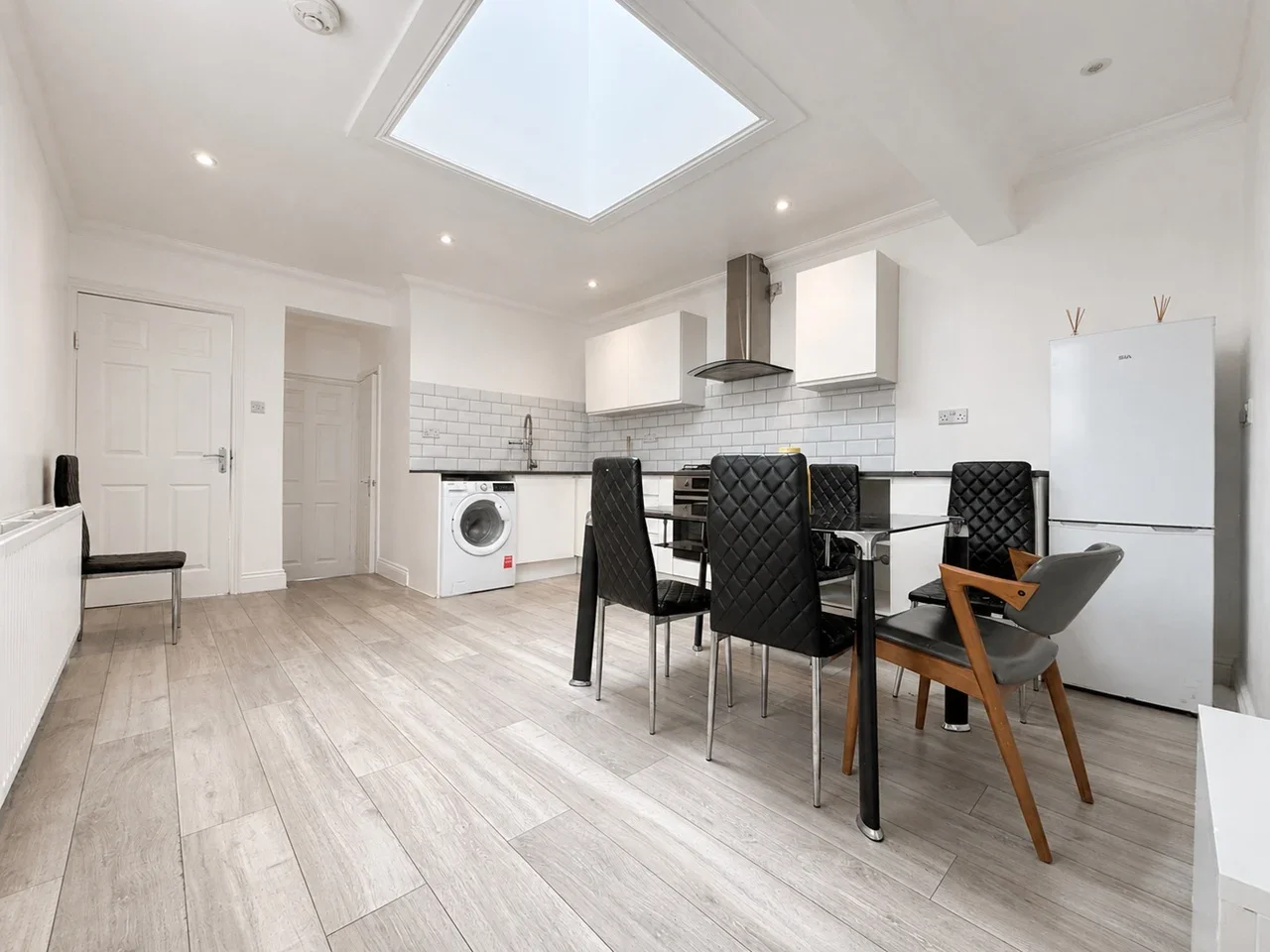Flat Desborough Avenue in High Wycombe