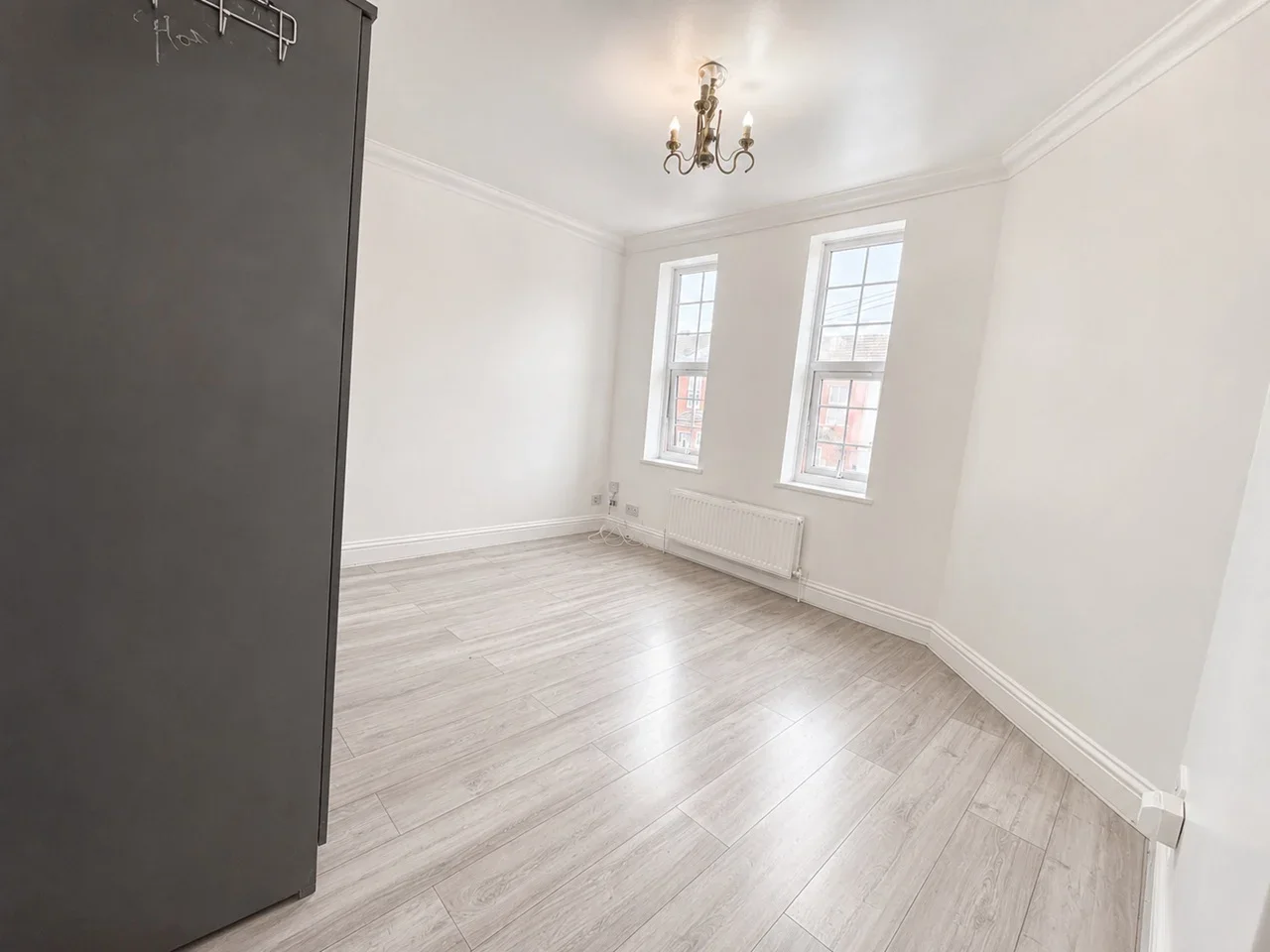 Flat Desborough Avenue in High Wycombe