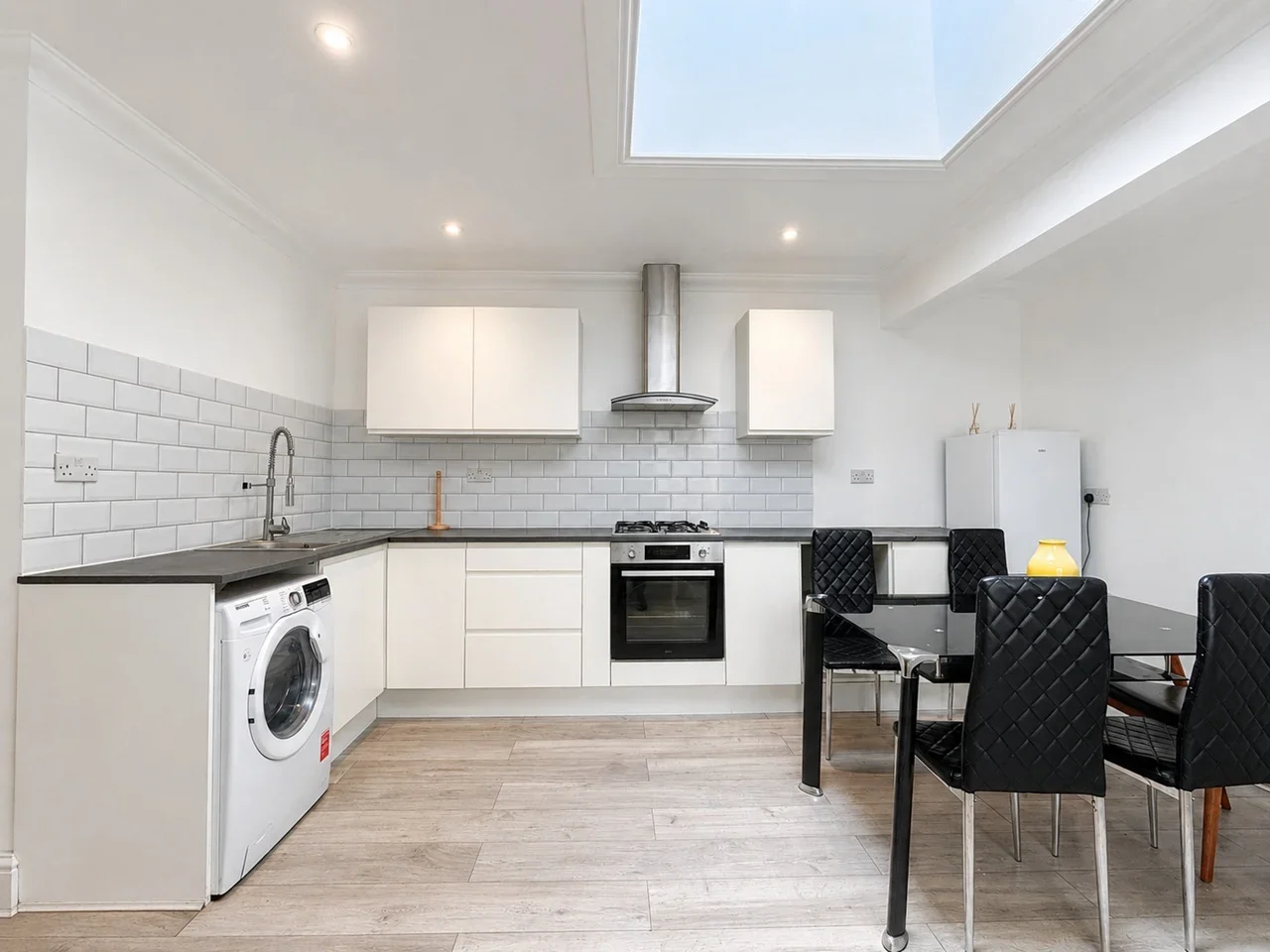 Flat Desborough Avenue in High Wycombe