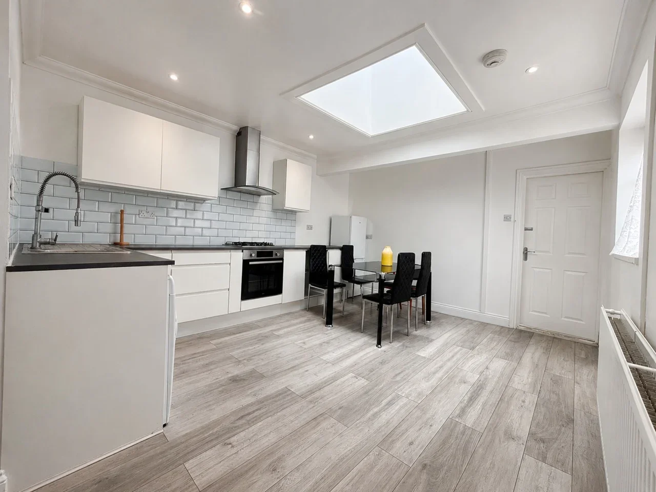 Flat Desborough Avenue in High Wycombe
