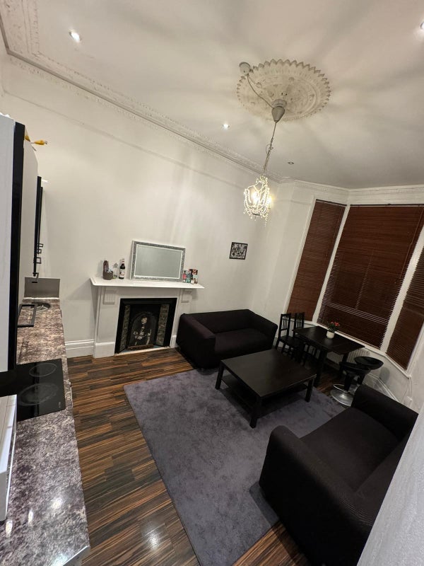 Flat Perham Road in Greater London