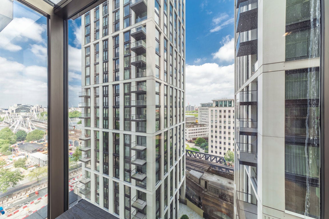 Flat York Road in Greater London