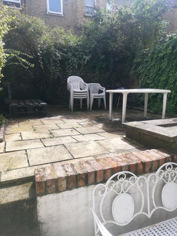 Room Turneville Road in Greater London