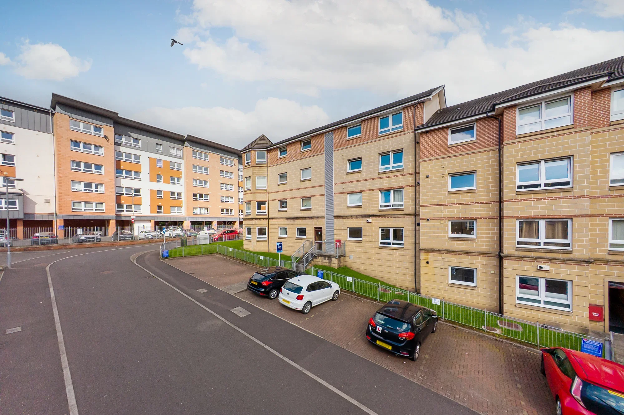 Flat Hillfoot Street in Glasgow