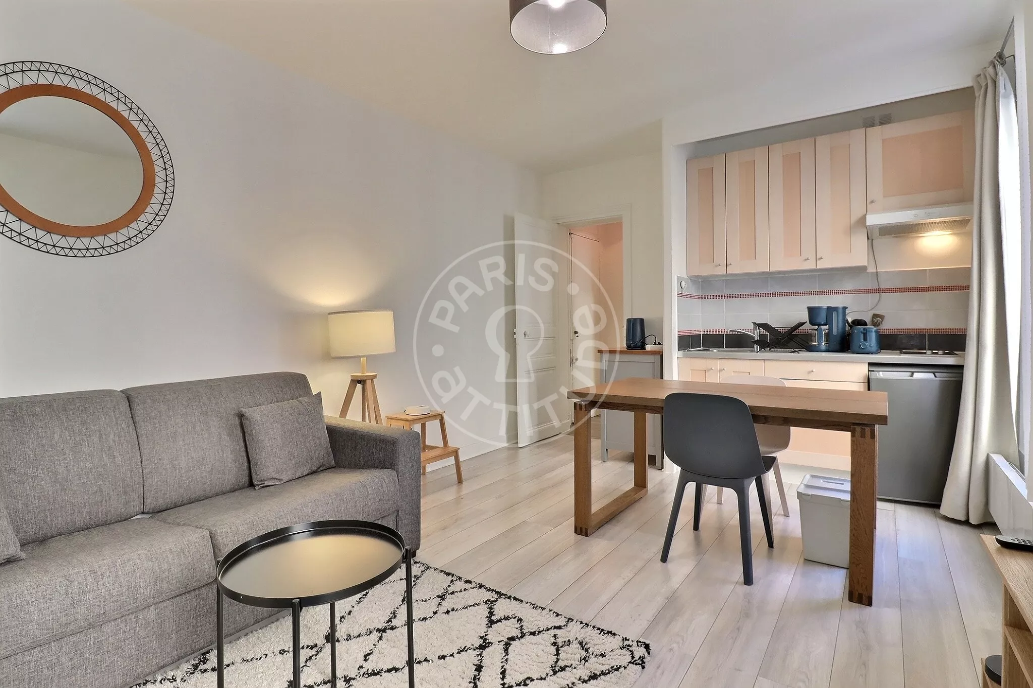 Appartement Rue Crozatier à Paris