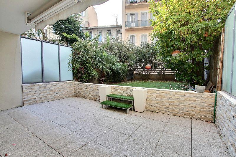 Flat Avenue de la Corse in Marseille