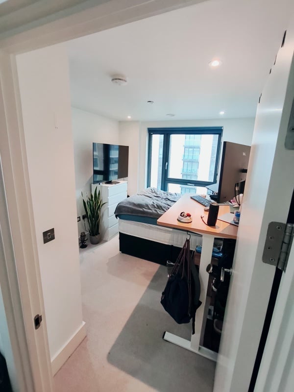 Room SW Pocket Square in Greater London