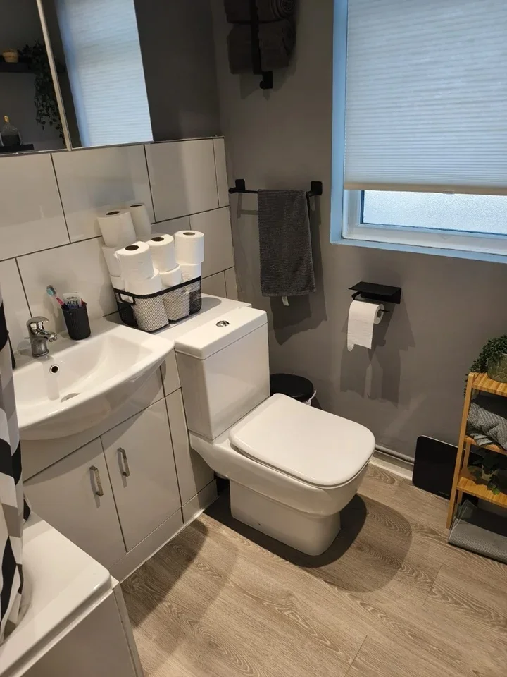 Room Bledlow Close in Greater London