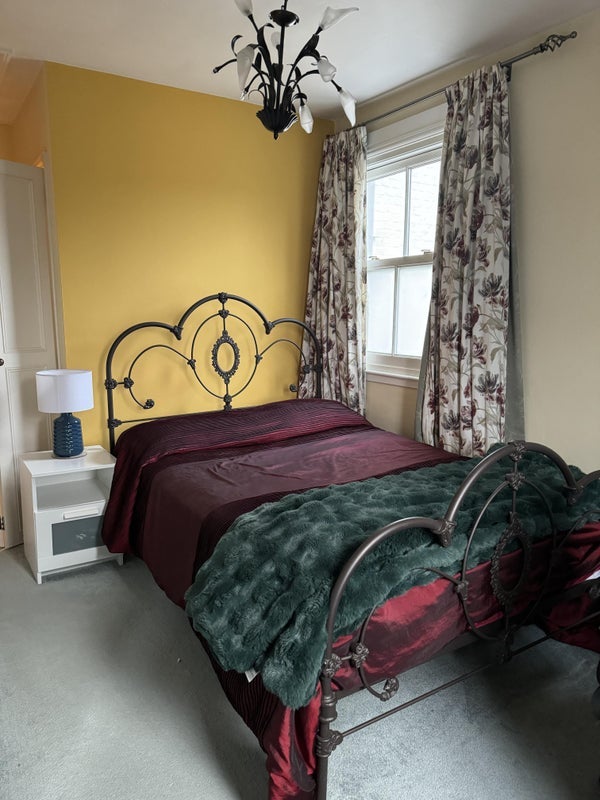 Room North Street in Greater London