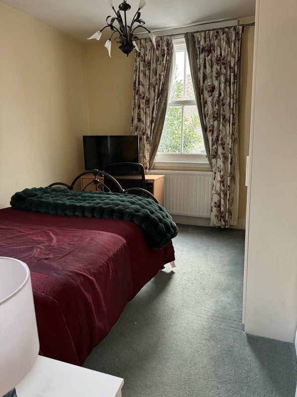 Room North Street in Greater London