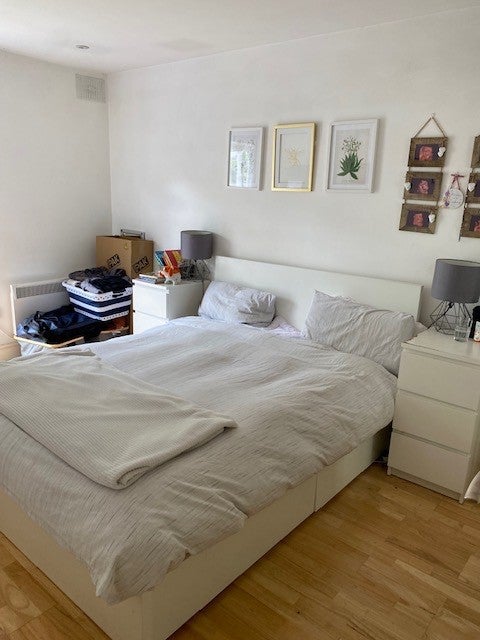 Flat Lawrence Road in Greater London