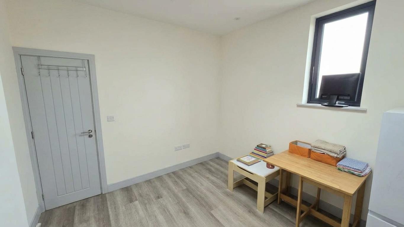 Flat Lady Margaret Road in Greater London