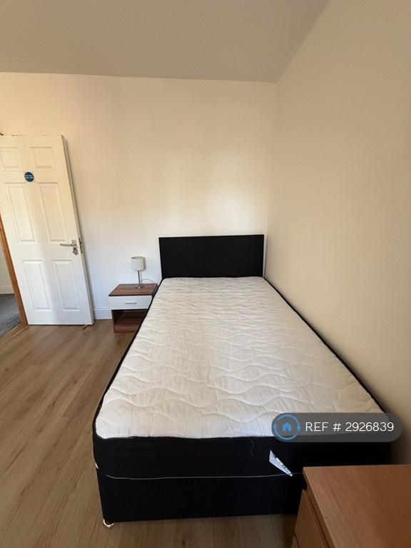 Room Western Street in Swansea