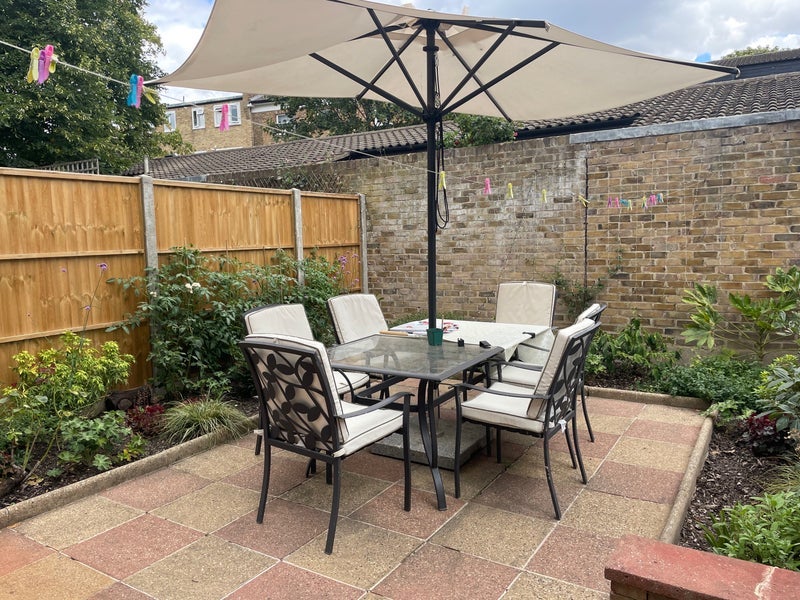 Room Calabria Road in Greater London