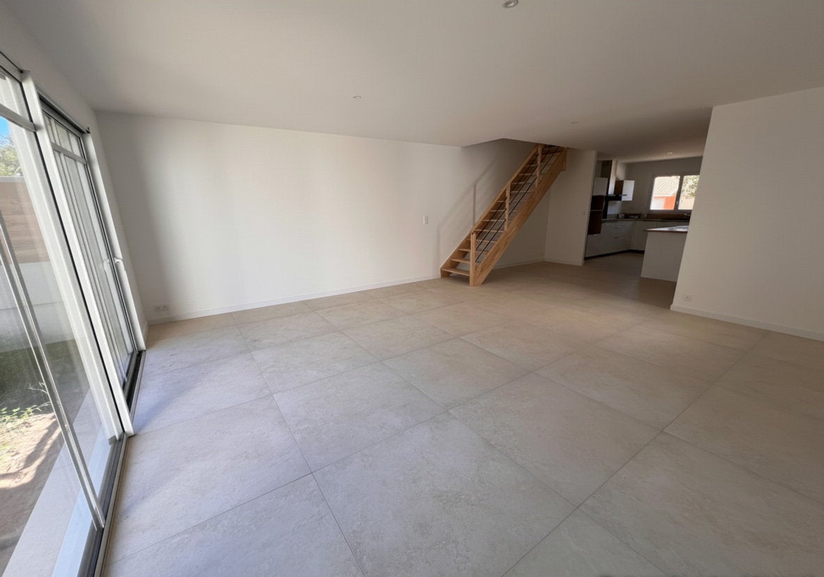 House Rue de la Croix Blanche in Salles