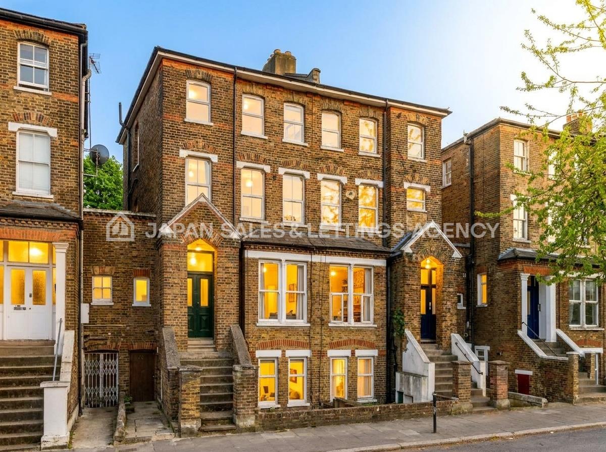 Flat York Road in Greater London
