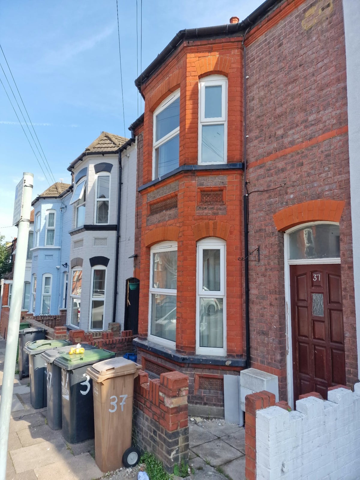 House Lyndhurst Road in Luton
