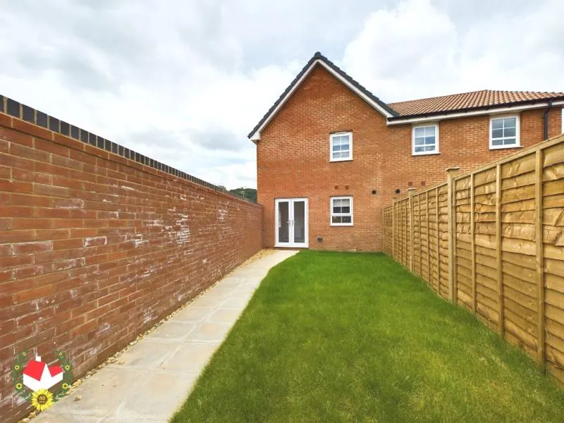 House Winnycroft Lane in Gloucester