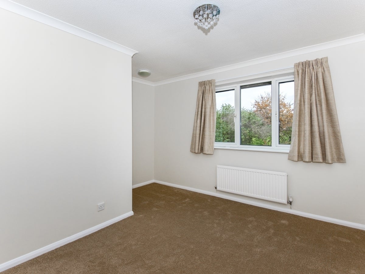 House Wellesbourne Close in Vale of White Horse