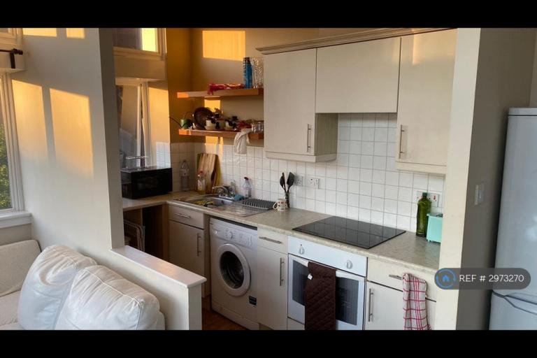 Flat Newington Causeway in Greater London
