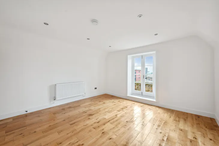 Flat Kilburn Lane in City of Westminster