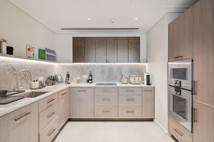 Flat Basil Street in Greater London