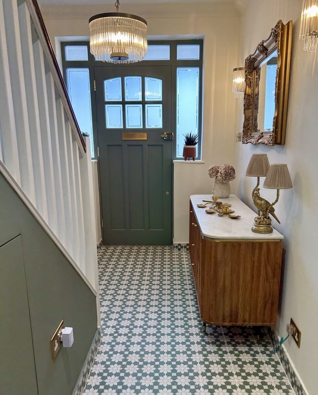 Room Colney Hatch Lane in Greater London