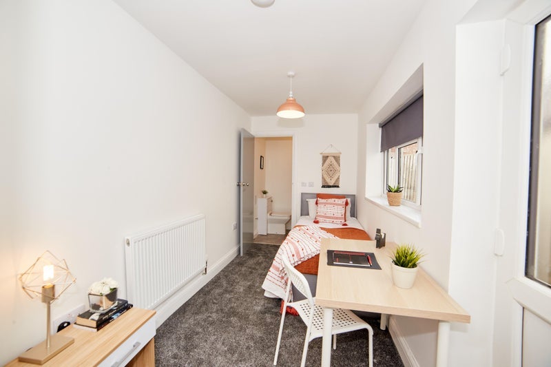 Room Trinity Lane in Hinckley and Bosworth