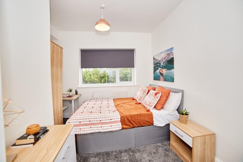 Room Trinity Lane in Hinckley and Bosworth