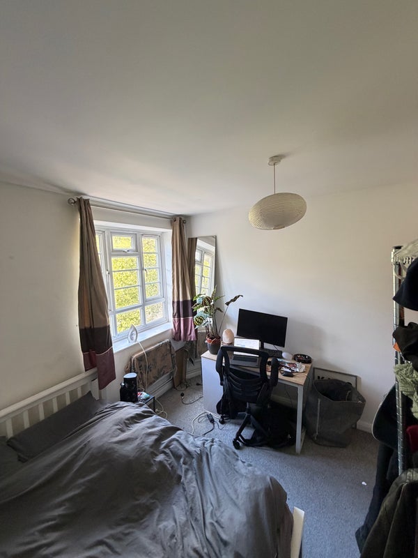 Room White Post Lane in Greater London